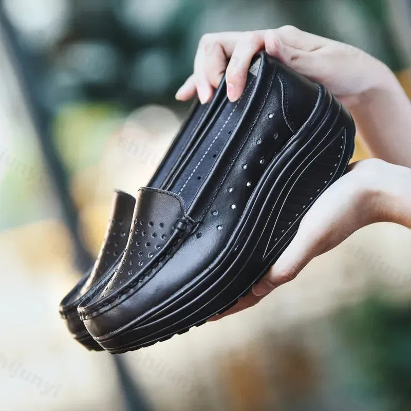 Mocasín de plataforma perforado azul