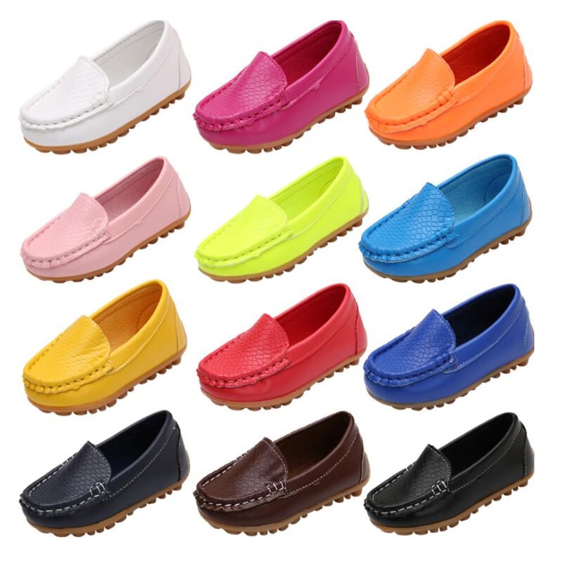 mocasín de niña en diferentes colores