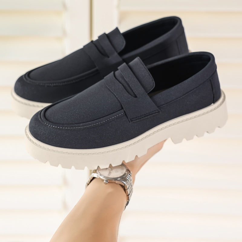 Mocasín camel llevado con chinos