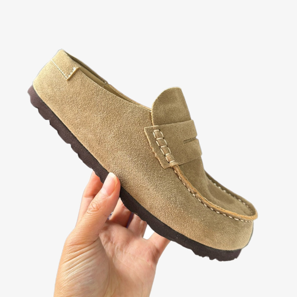 Mocasín zueco de ante beige