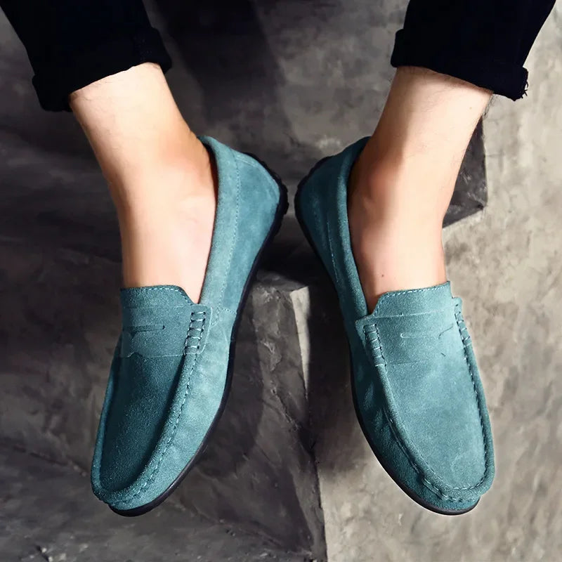 Mocasines de hombre en ante con antifaz penny en verde
