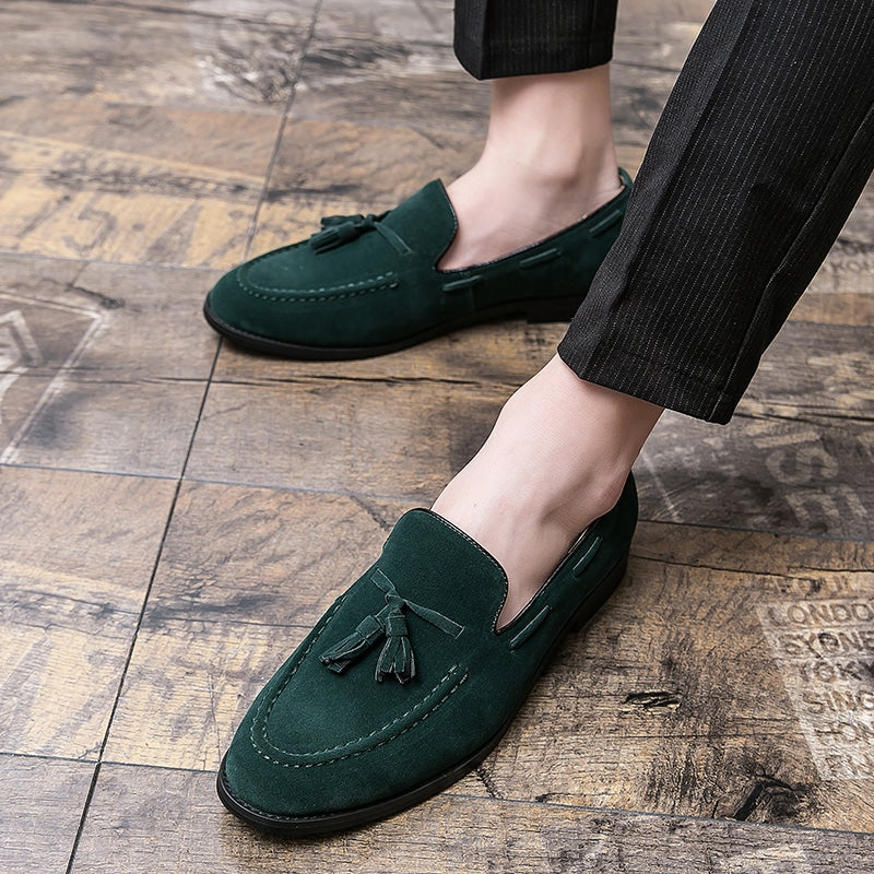 Mocasines con borlas de ante verdes
