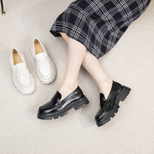 Mocasines de piel lisa con suela gruesa