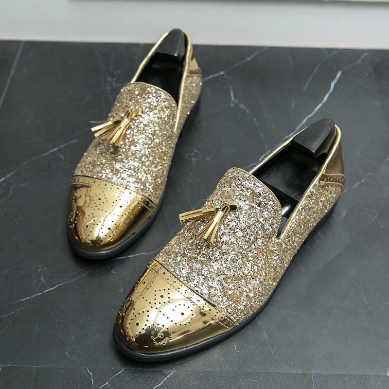 Mocasines de fiesta dorados de charol y lentejuelas