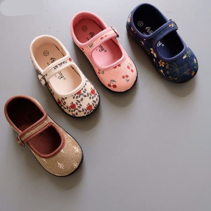 Mocasines de pana para niña