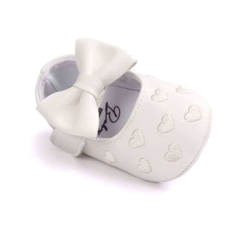 Mocasines para bebé niña con motivo de corazón