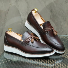 Mocasines de hombre con suela blanca y borlas, marrón o negro, Marrón