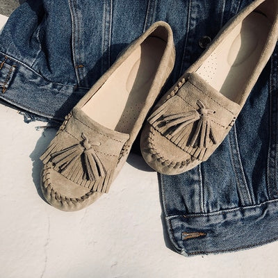 Mocasines indios de ante con borlas