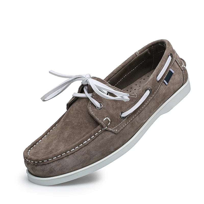 Mocasines náuticos de hombre en ante con cordones blancos, color beige, vista superior