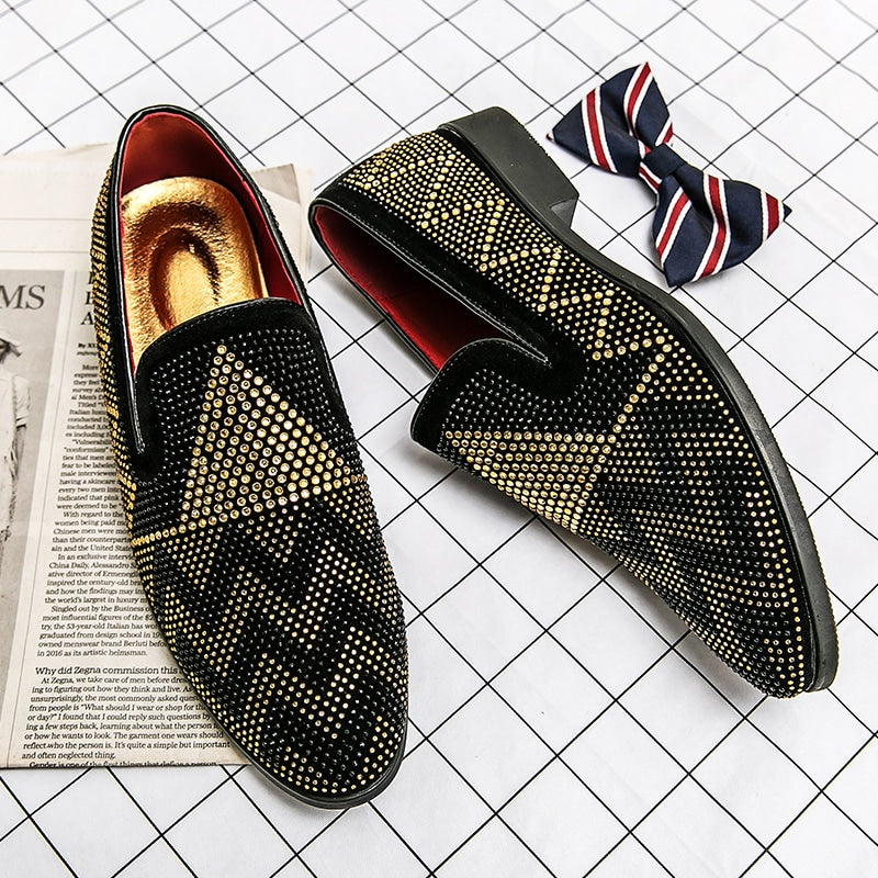 Mocasines negros con estrás dorados para hombre