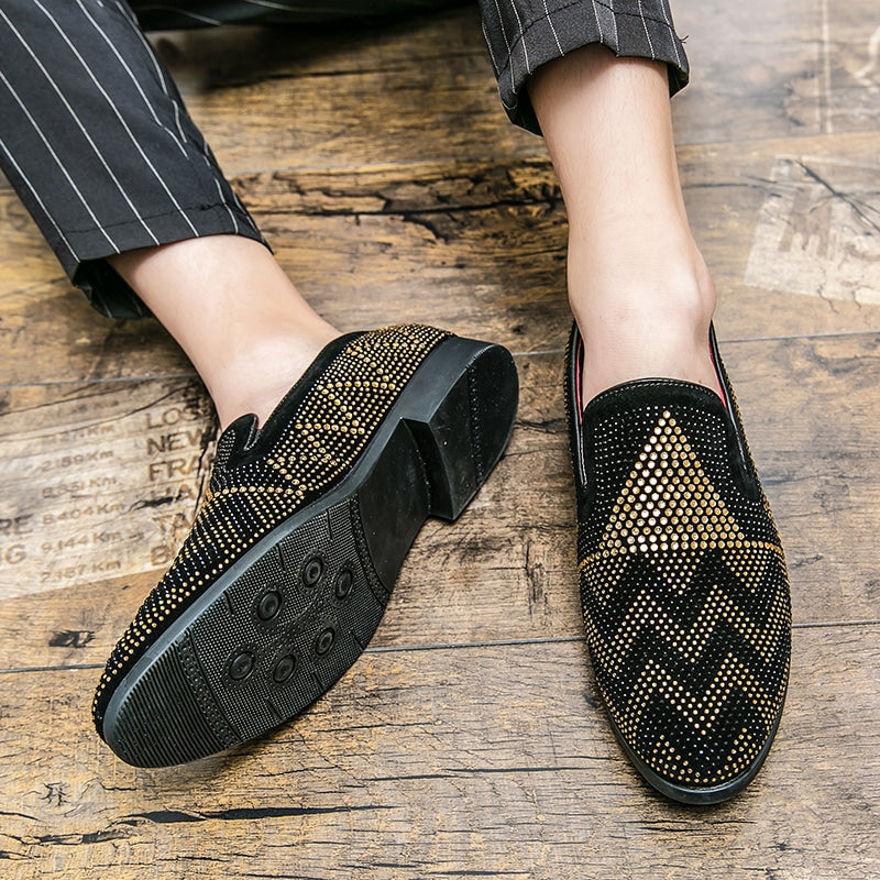 Mocasines negros con estrás dorados para hombre