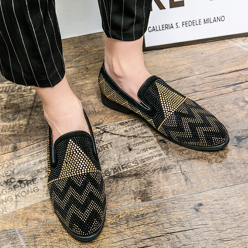 Mocasines negros con estrás dorados para hombre