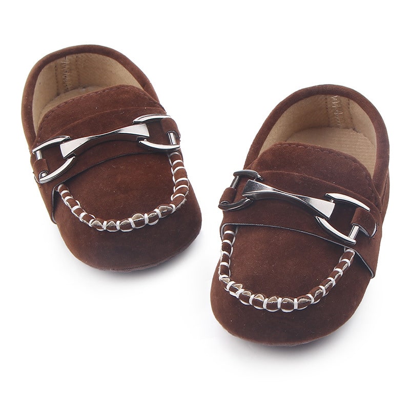 Mocasines efecto ante suave con mors plateado para bebé niño