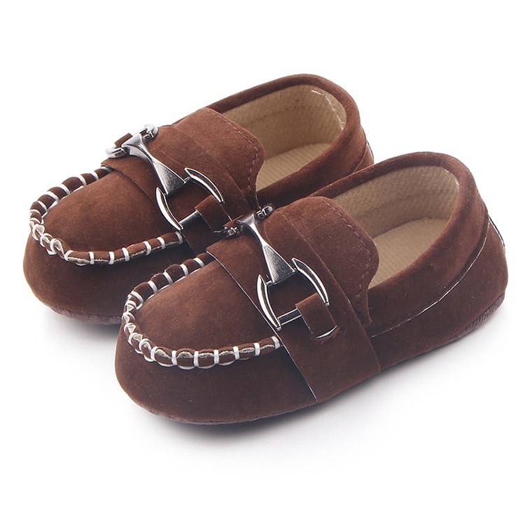 Mocasines efecto ante suave con mors plateado para bebé niño