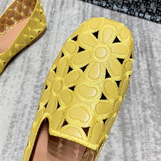 Mocasines planos suaves y calados con motivos florales