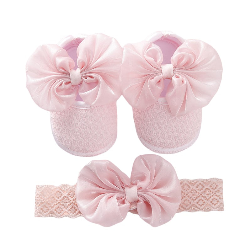 Mocasín con lazo y suela blanda para bebé niña