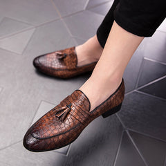 Mocasines con borlas de piel auténtica efecto cocodrilo para hombre, Marrón