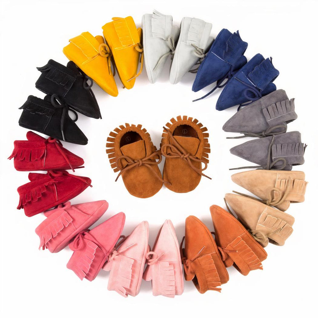 Mocasines con cordones y flecos para bebé