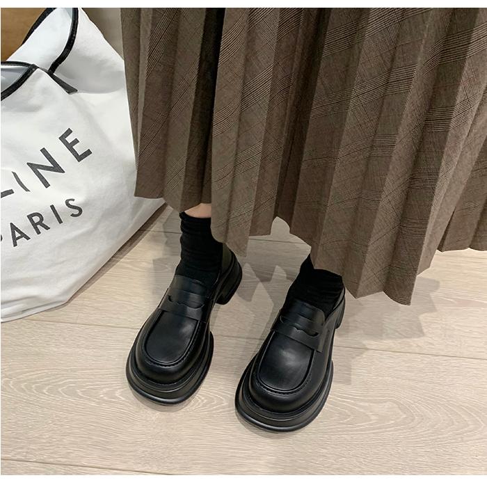 Mocasines con plataforma estilo colegial para mujer