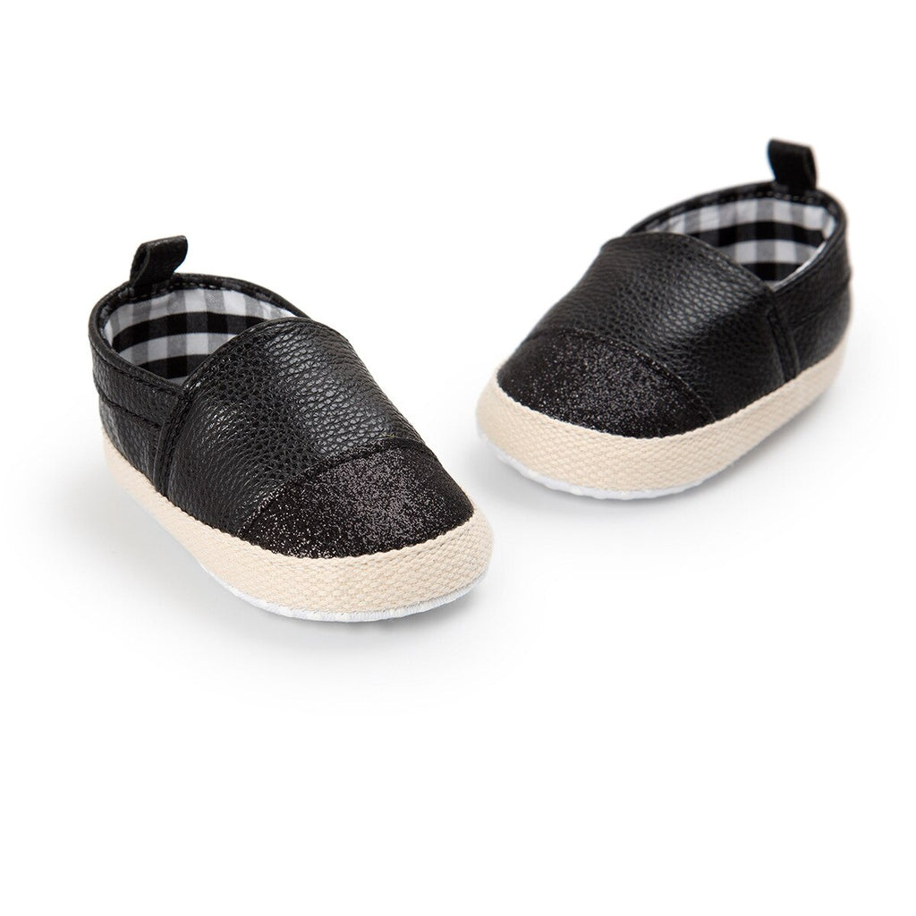 Mocasines bicolores brillantes para bebé niña