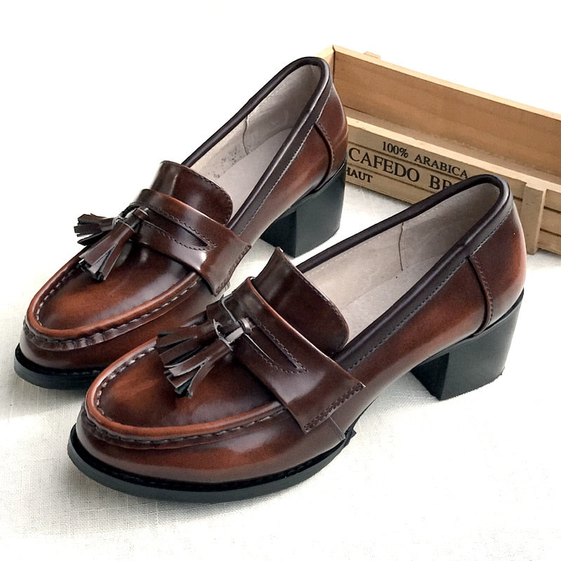 Mocasines de cuero con tacón medio para mujer