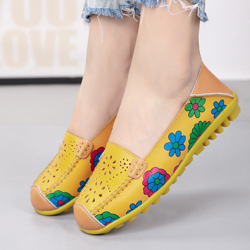 Mocasines de piel con motivos florales para mujer