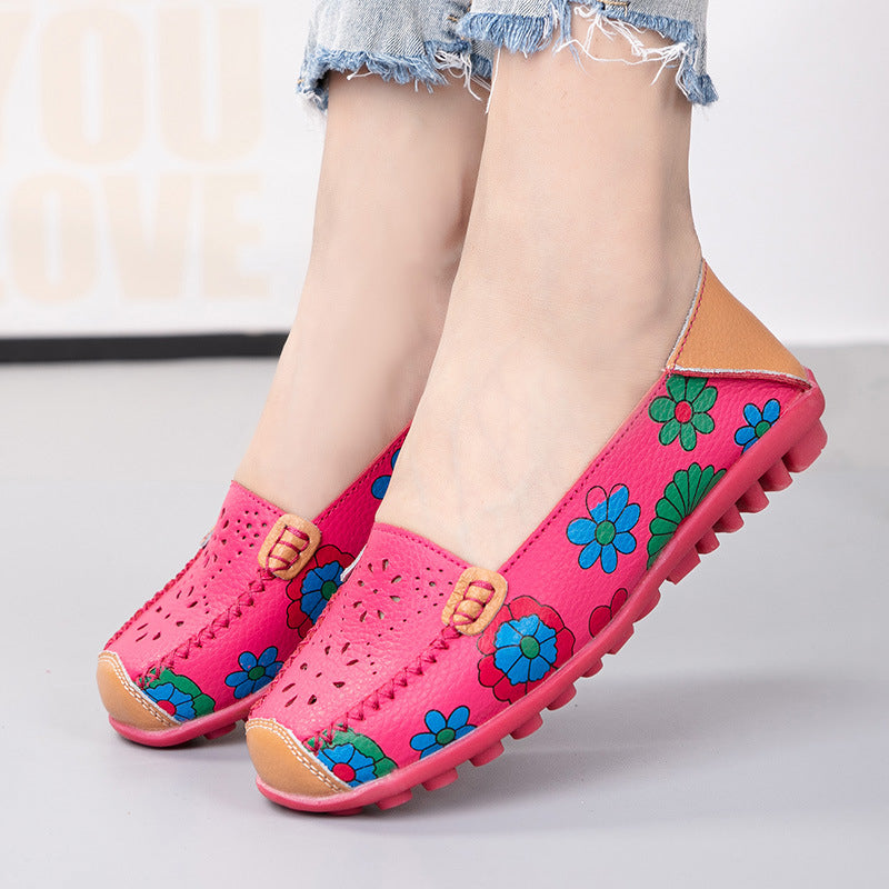 Mocasines de piel con motivos florales para mujer