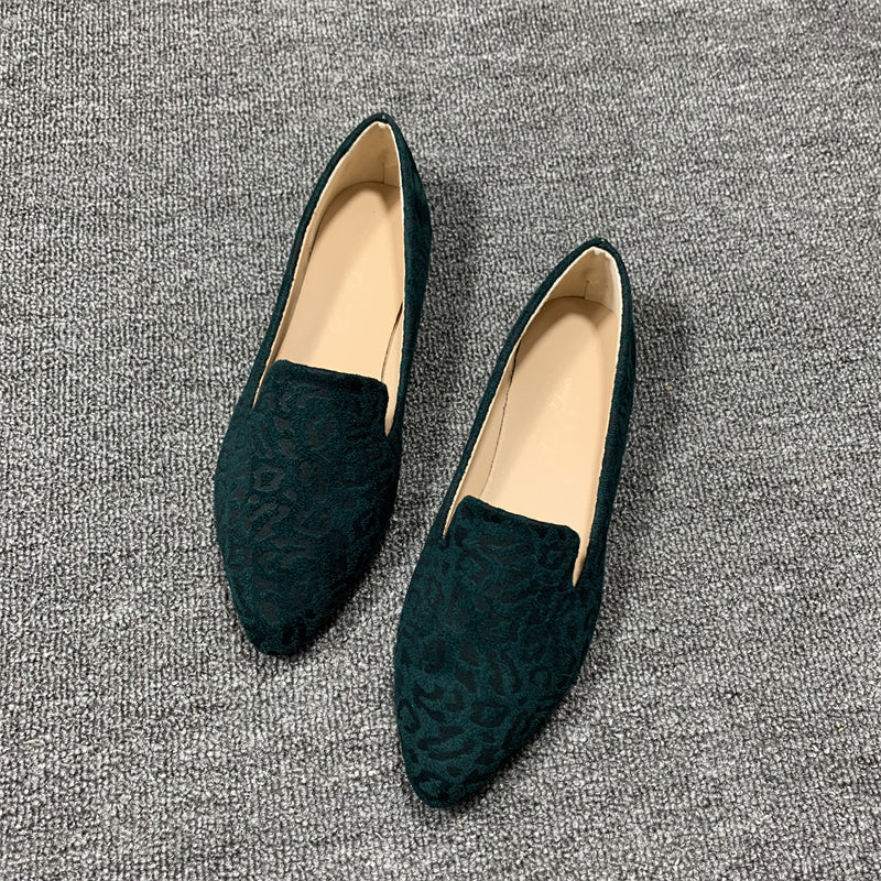Mocasines con estampado de leopardo y punta en pico para mujer