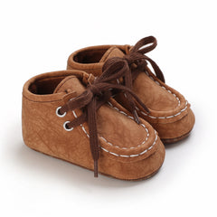 Mocasines altos con cordones en material efecto craquelado para bebé niño, Camel