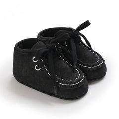Mocasines altos con cordones en material efecto craquelado para bebé niño, Negro