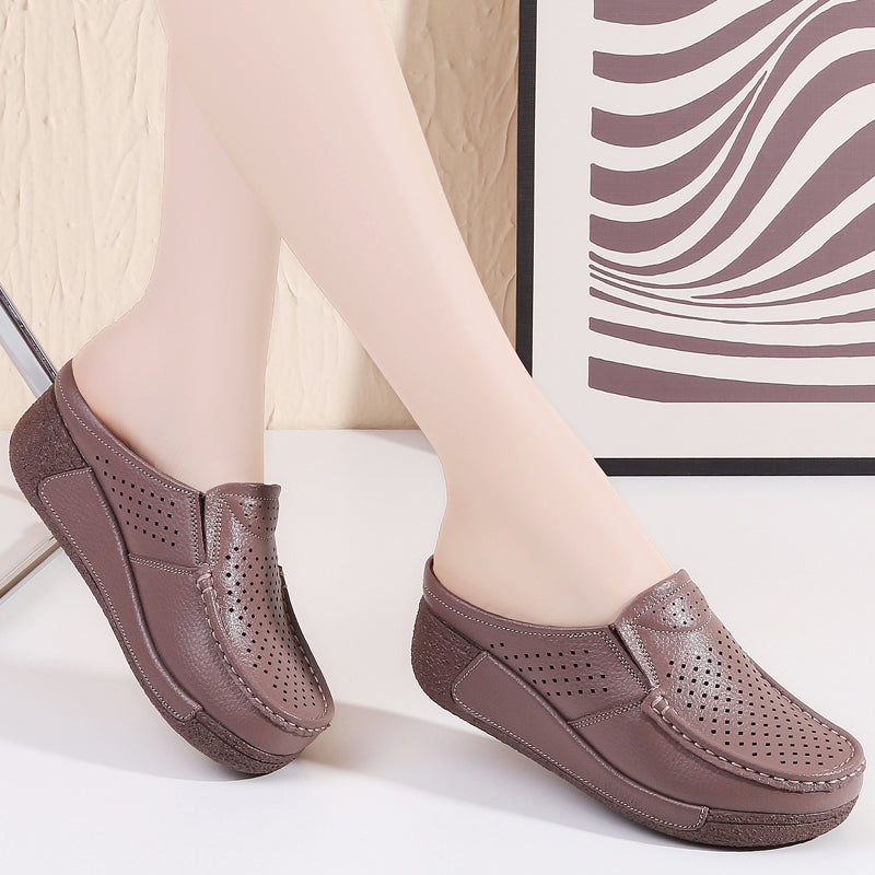 Mocasines abiertos con tacones compensados para mujer