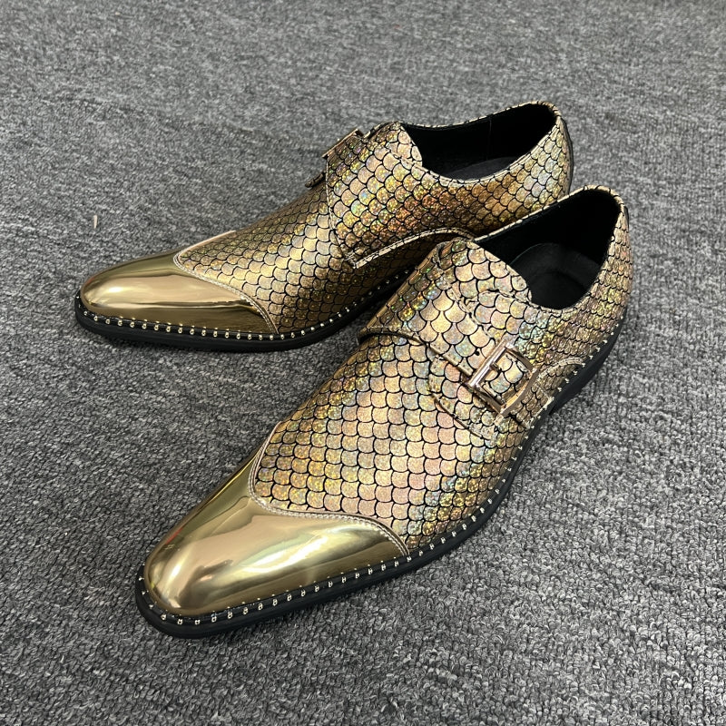 Mocasines puntiagudos dorados para hombres