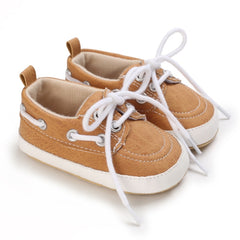 Mocasines estilo náutico con cordones para bebé niño, Marrón