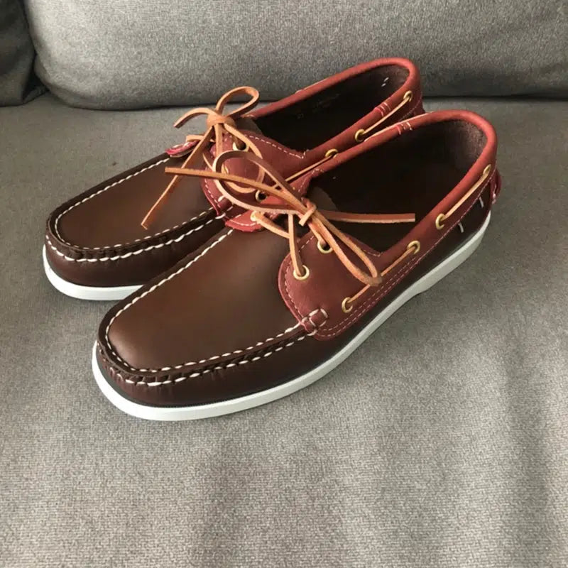 Mocasines estilo náutico con cordones tendencia para hombre