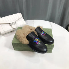 Mule forrada de mujer con estrellas bordadas y terciopelo, Negro piel