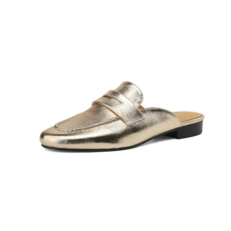 Mule mocasín de mujer vista de perfil