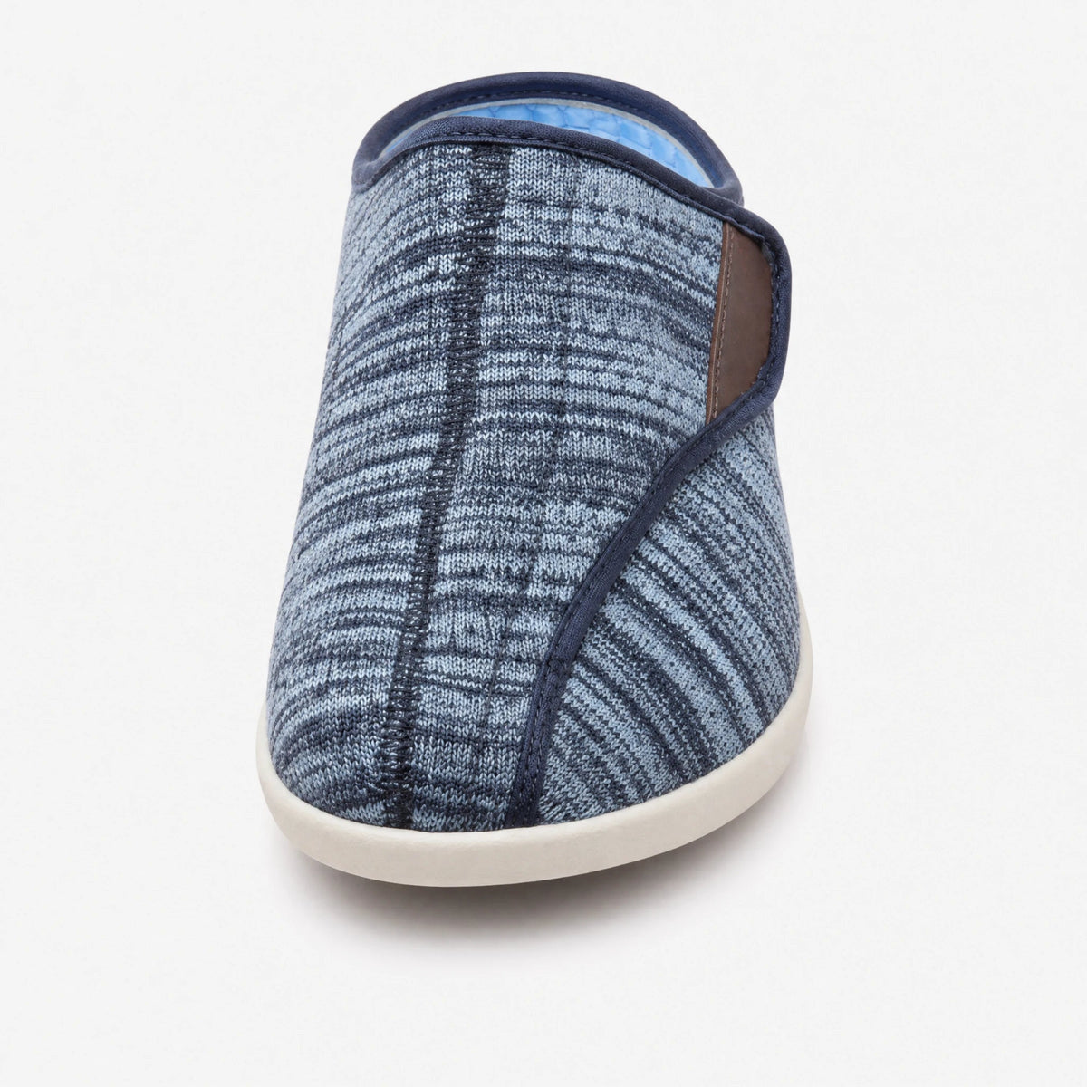 Mules ortopédicos con velcro en malla jaspeada, color gris claro, vista lateral Imagen