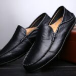 mocasín negro para hombre