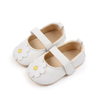 Mocasines blancos de bebé niña con motivo floral en la parte superior