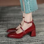 Mocassin style ballerine vernis à talon avec deux brides